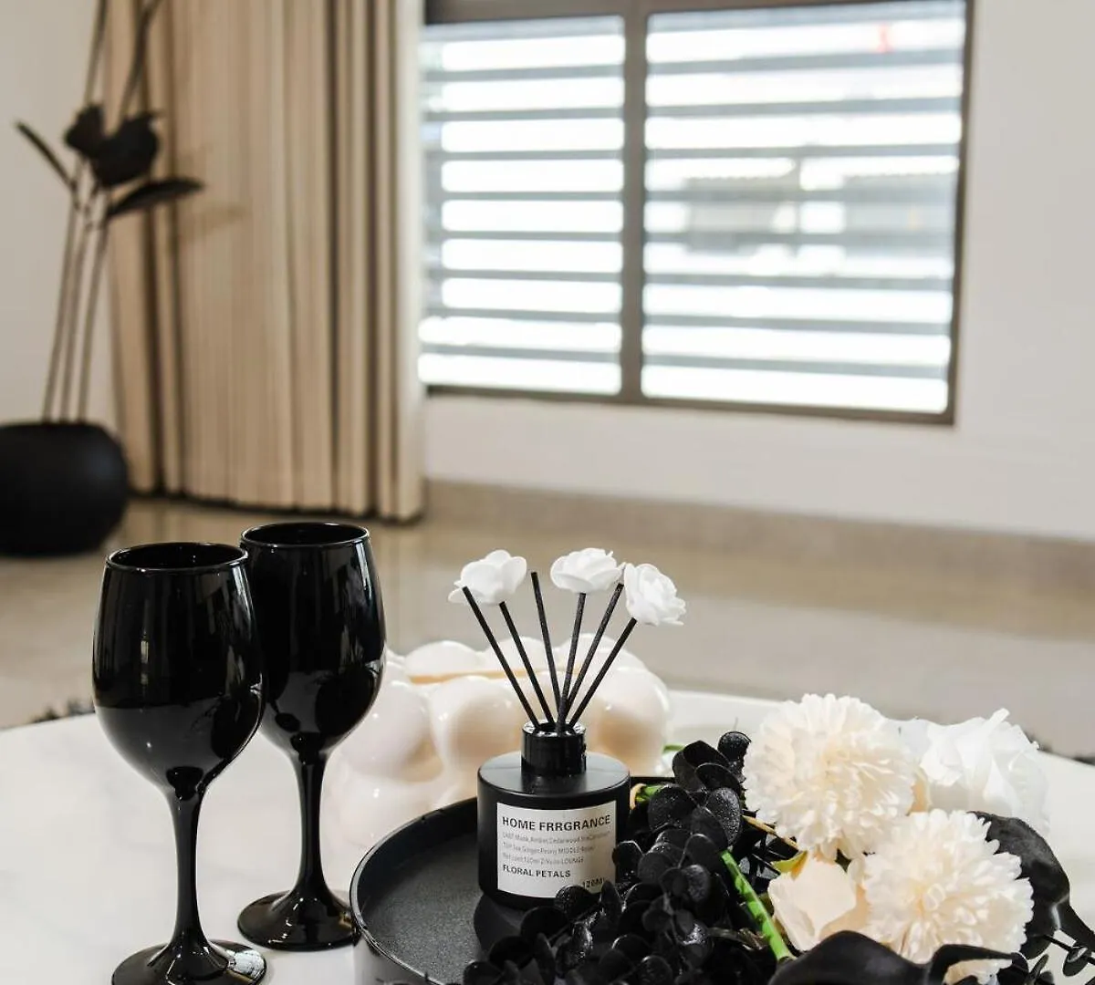 Georgetown Elegant Chanel-Style Ktv 4Br 18Pax A מלזיה